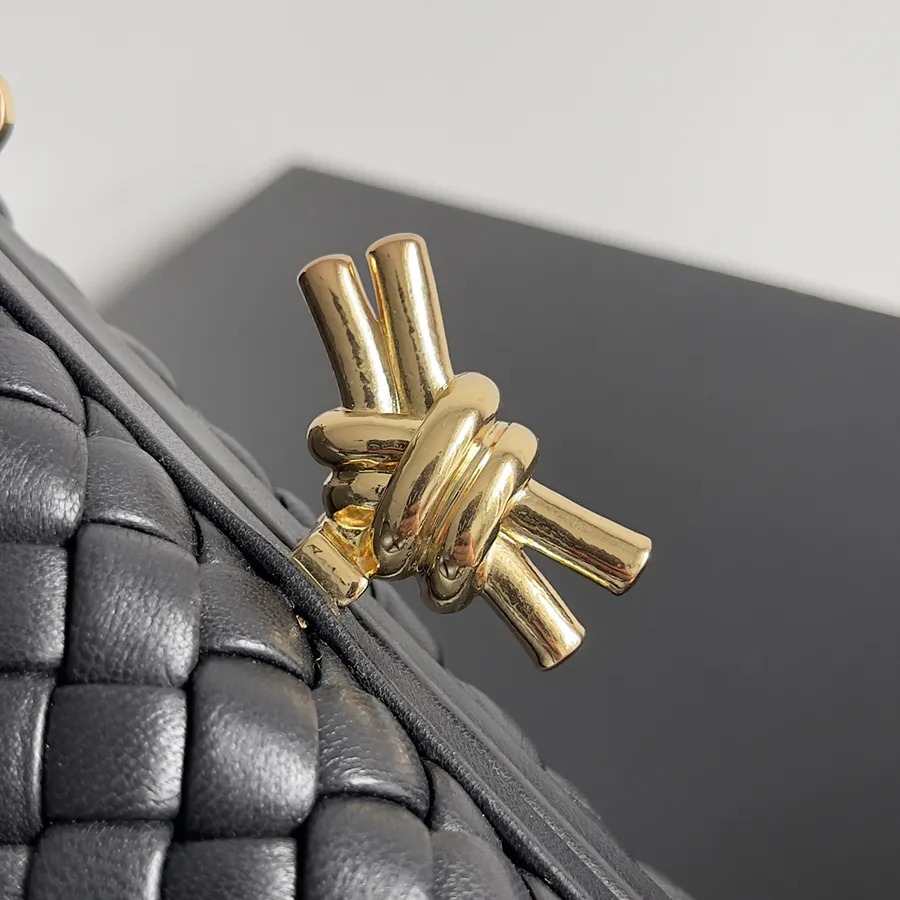 BOTTEGA VENETA Ladies KNOT Evening Bag Chain Edition