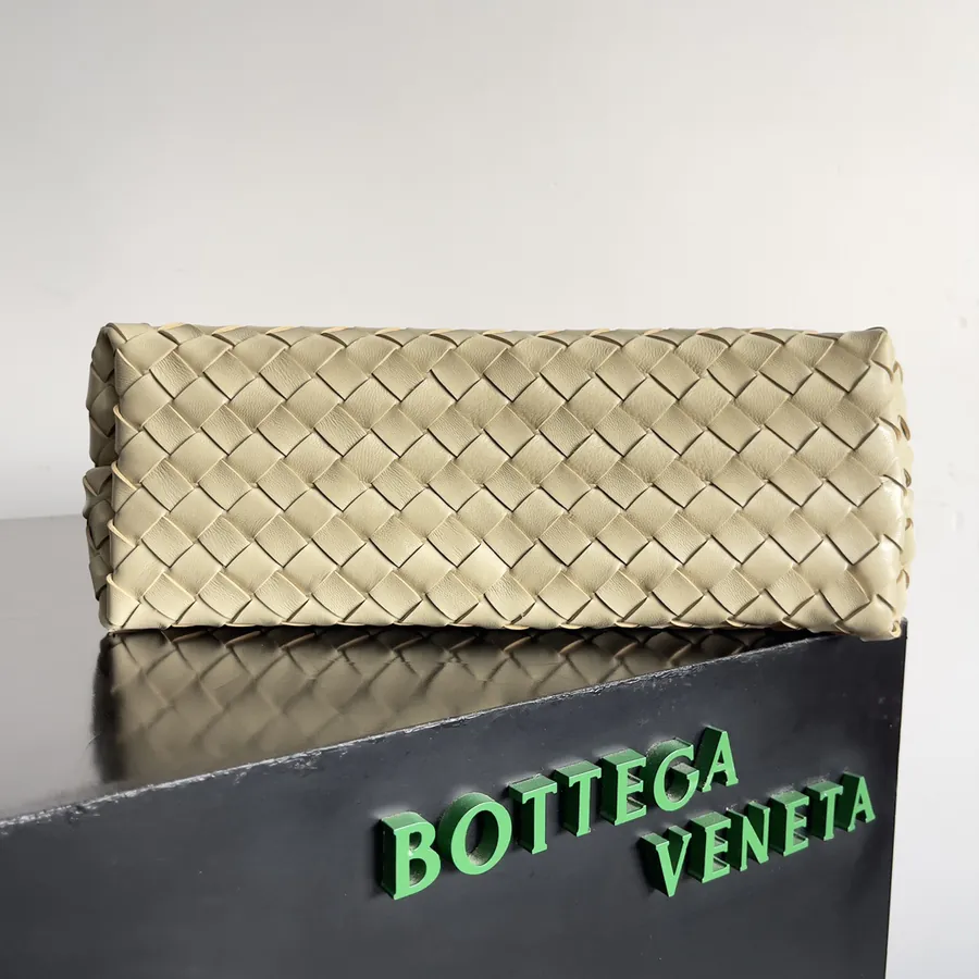 Bottega Veneta 2023 New Andiamo Bucket Bag