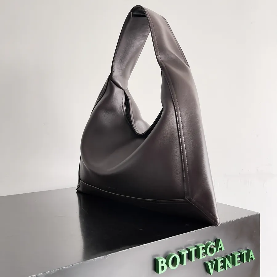 Bottega Veneta 2024 Autumn Winter Collection Bucket Bag