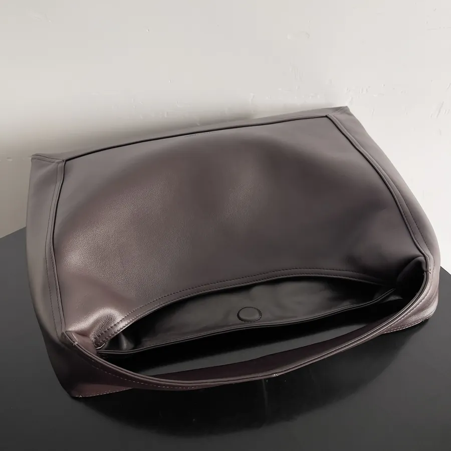 Bottega Veneta 2024 Autumn Winter Collection Bucket Bag