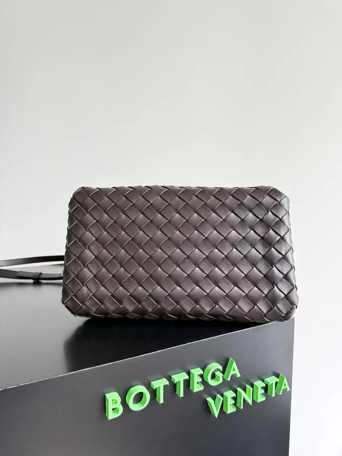 BOTTEGA VENETA 2025 Autumn New Medium Parachuta
