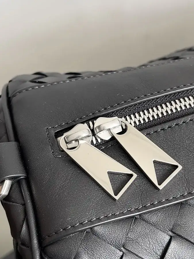 BV Woven Travel Bag A Distinctive Travel Bag for Elite Professionals