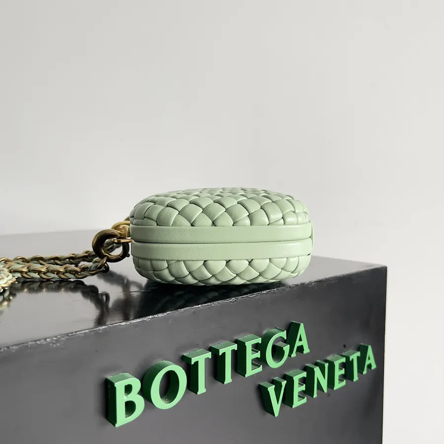 BOTTEGA VENETA Ladies KNOT Evening Bag Chain Edition