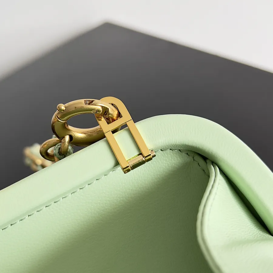 BOTTEGA VENETA Ladies KNOT Evening Bag Chain Edition