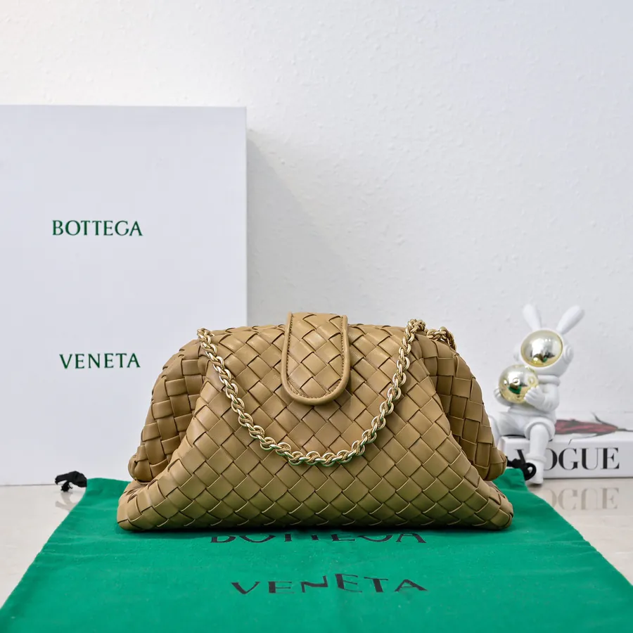 Bottega Venetia Lauren 1980 Handbag Classic Design with Intrecciato Calfskin