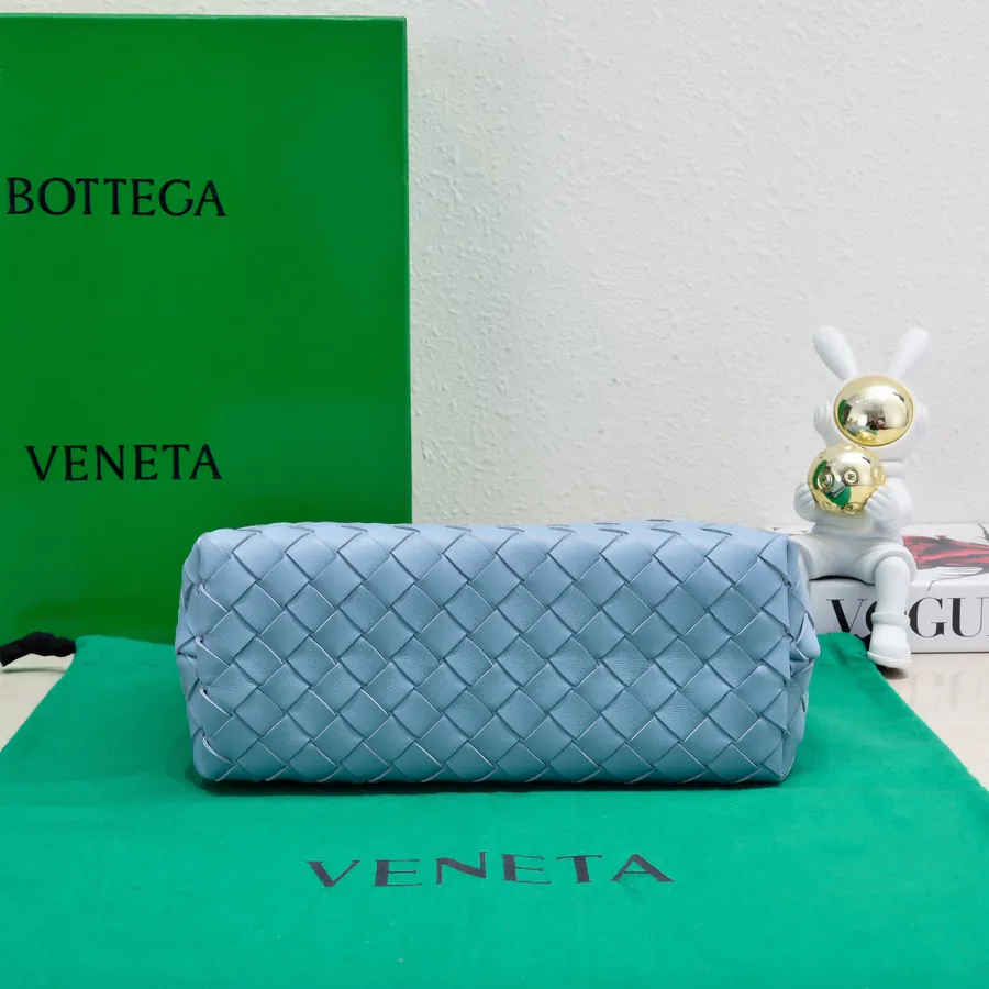 BOTTEGA VENETA Andiamo Chain Crossbody Bag Mini Size