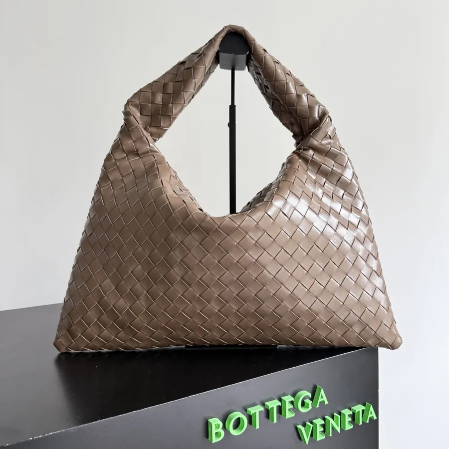 Bottega Veneta Hop Large Bucket Bag