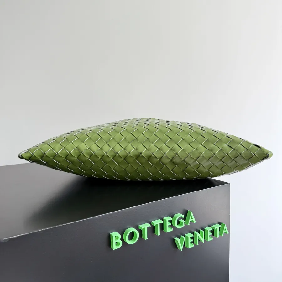 Bottega Veneta Hop Large Bucket Bag