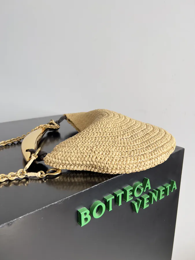 BOTTEGA VENETA SARDIE Beach Bag with Grass Pattern
