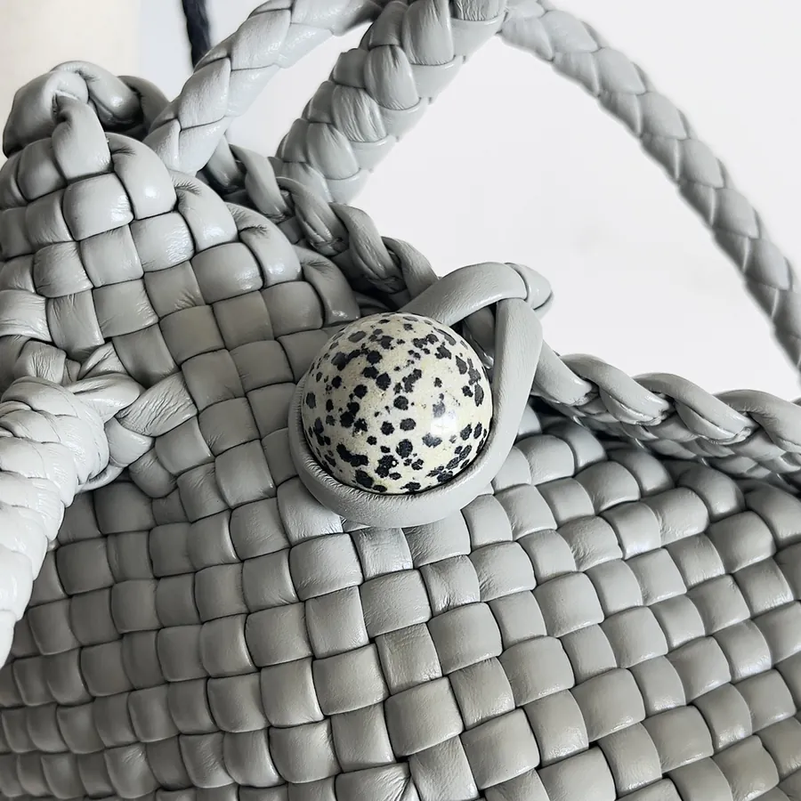 BV Classic Intrecciato Tote