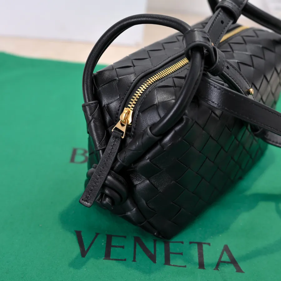 BOTTEGA VENETA 2024 New Loop Minimalist Design, Versatile Carry