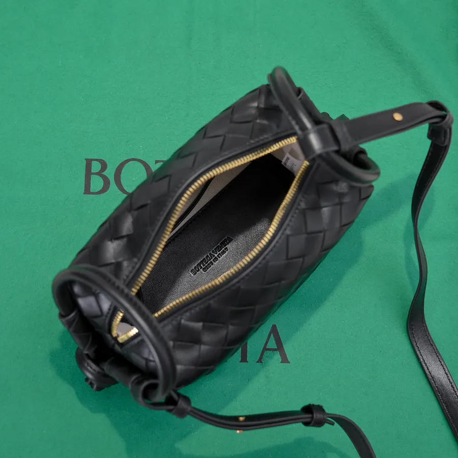 BOTTEGA VENETA 2024 New Loop Minimalist Design, Versatile Carry