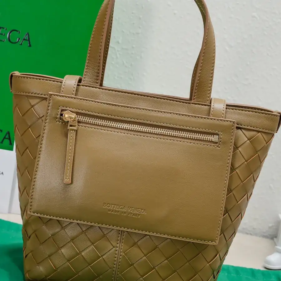 Bv 2023 New Flip Flap Tote