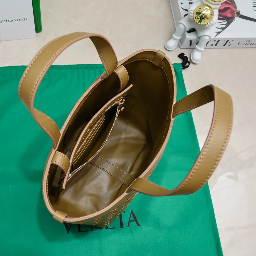 Bv 2023 New Flip Flap Tote