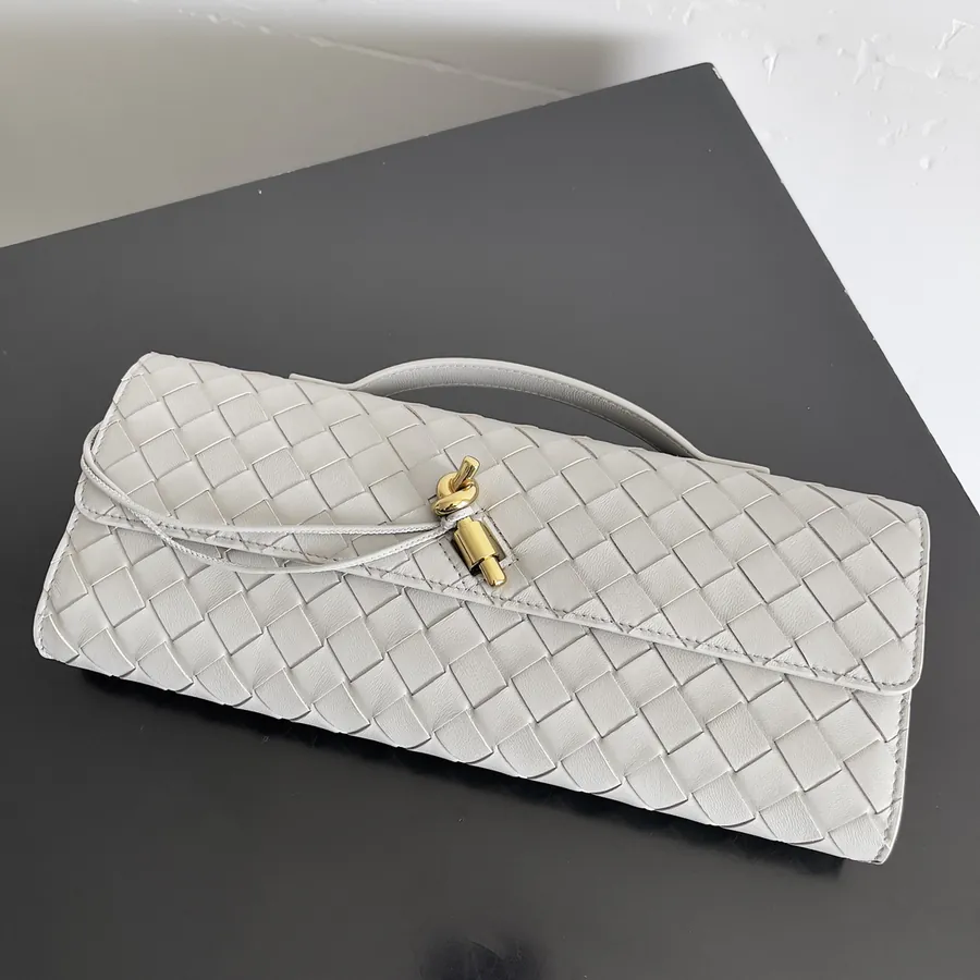 BV Andiamo Evening Clutch