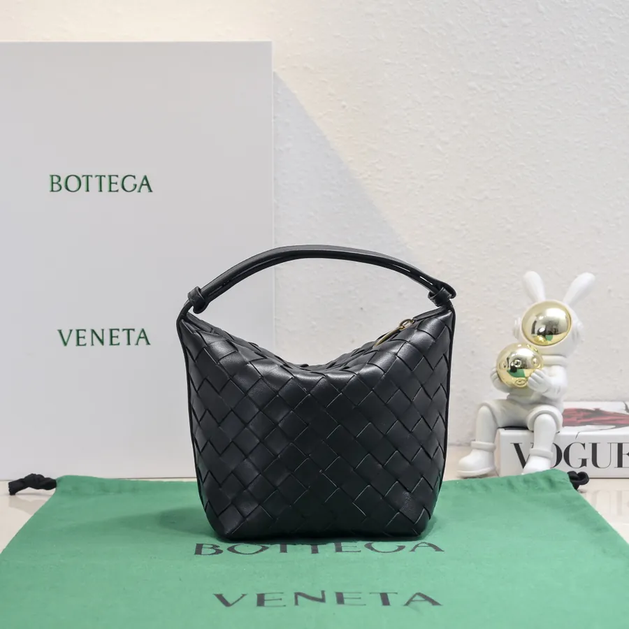 Bottega Veneta Intrecciato Lunch Tote