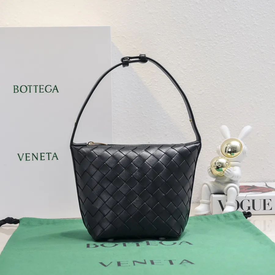 Bottega Veneta Intrecciato Lunch Tote