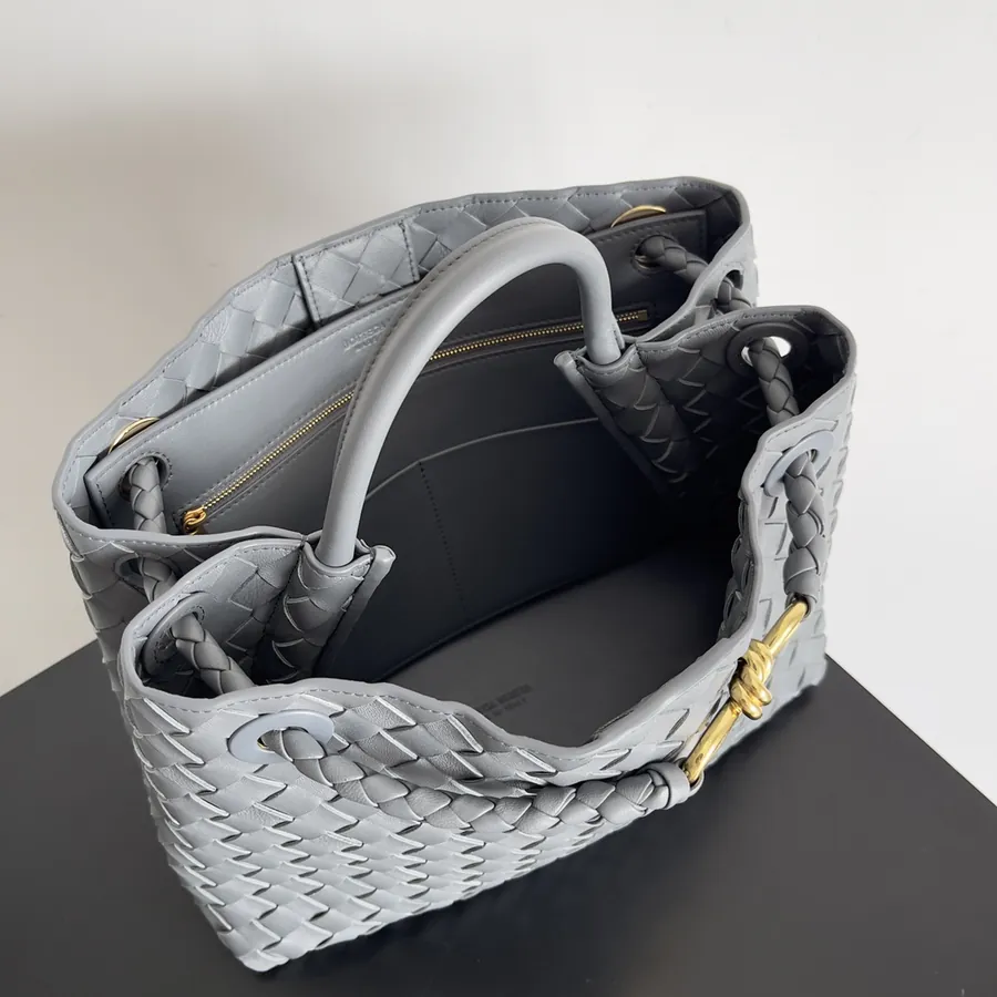 Bottega Veneta 2023 New Andiamo Bucket Bag