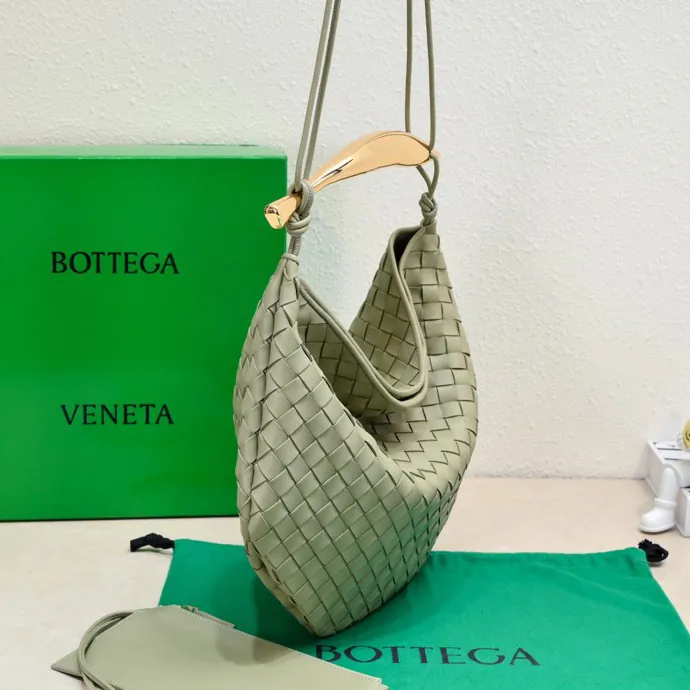 Bottega Veneta Sardine Large Bucket Bag