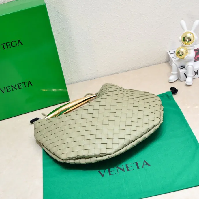 Bottega Veneta Sardine Large Bucket Bag