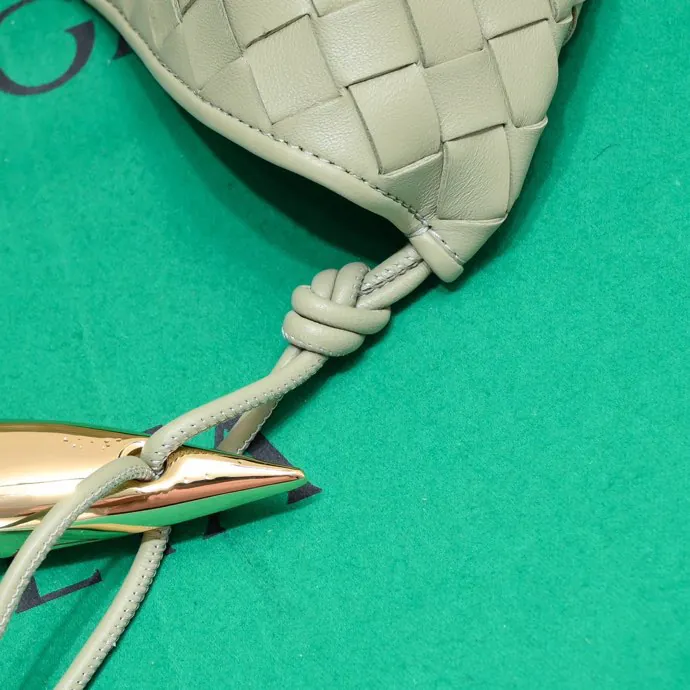 Bottega Veneta Sardine Large Bucket Bag