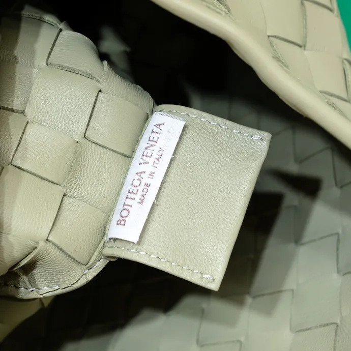 Bottega Veneta Sardine Large Bucket Bag
