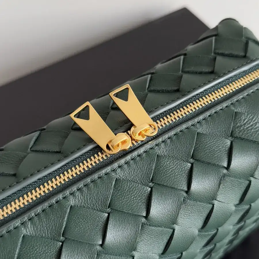 Botttega Veneta BV Affordable Luxury Loop Camera Bag