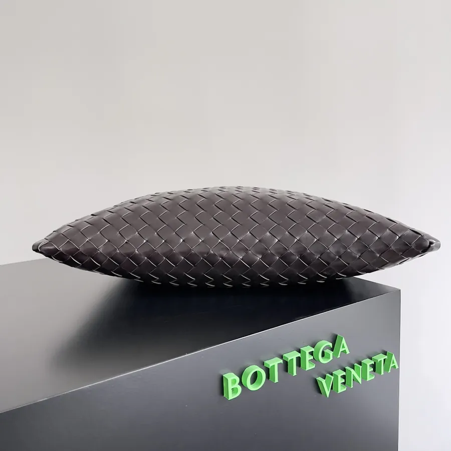 Bottega Veneta Hop Tote Seamless Design, Grained Calfskin