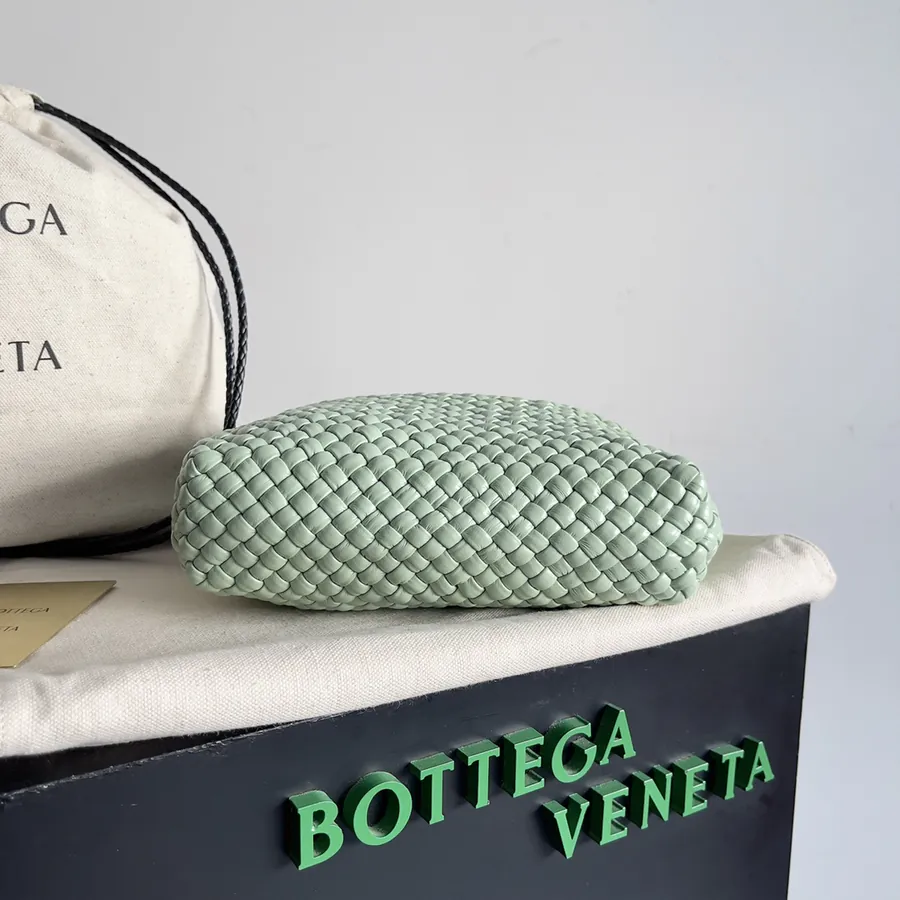 BV Classic Intrecciato Tote TOSCA