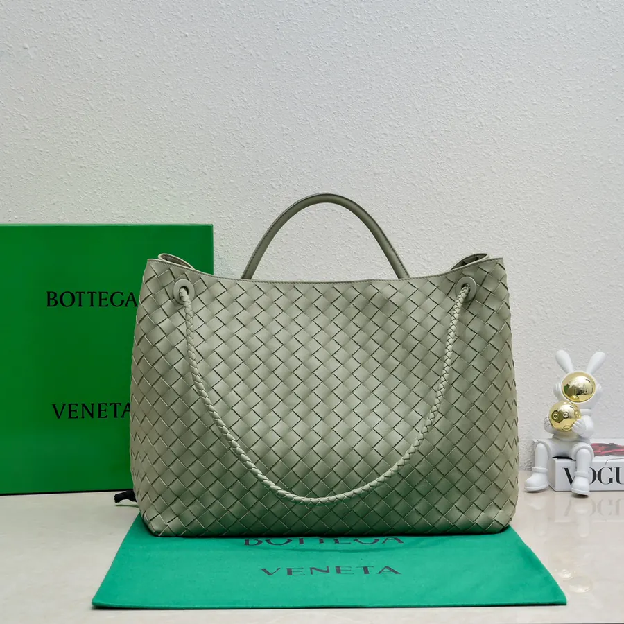 Bottega Veneta Andiamo Handbag Nappa Leather, Adjustable Strap
