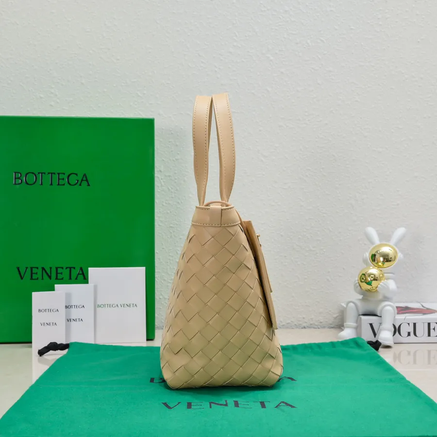 Bv 2023 New Flip Flap Tote
