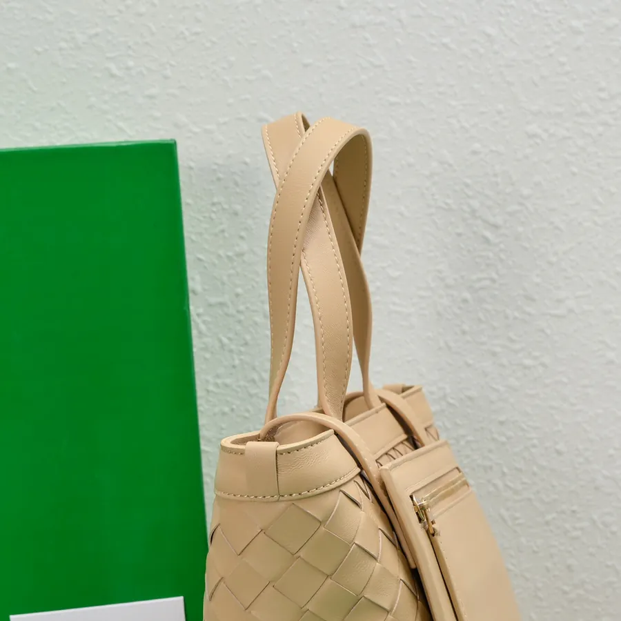 Bv 2023 New Flip Flap Tote