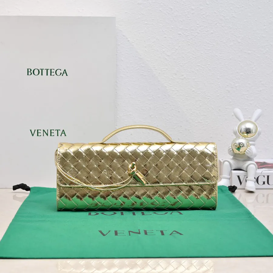 BV Andiamo Evening Handbag, Elegant and Timeless Design