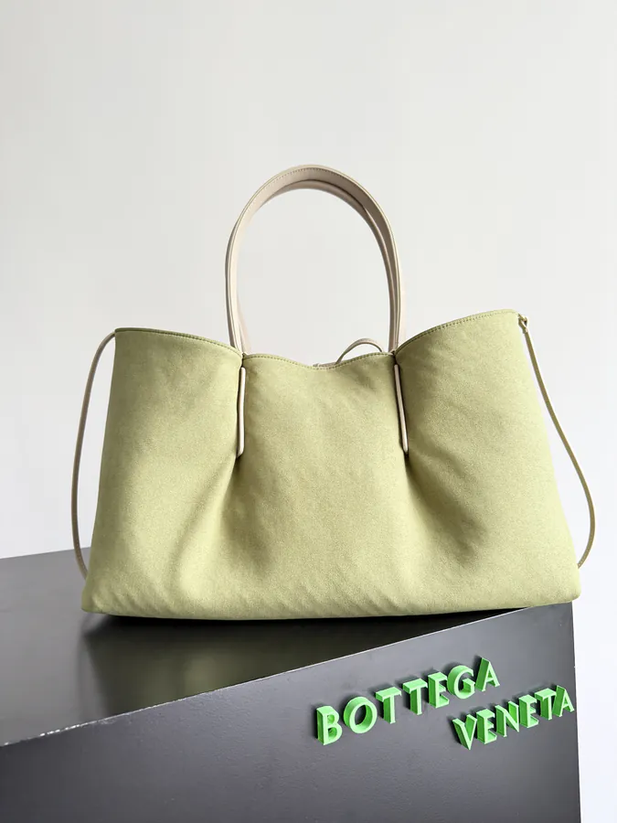 Bottega Veneta Pinacoteca Bag Signature Intrecciato Weaving