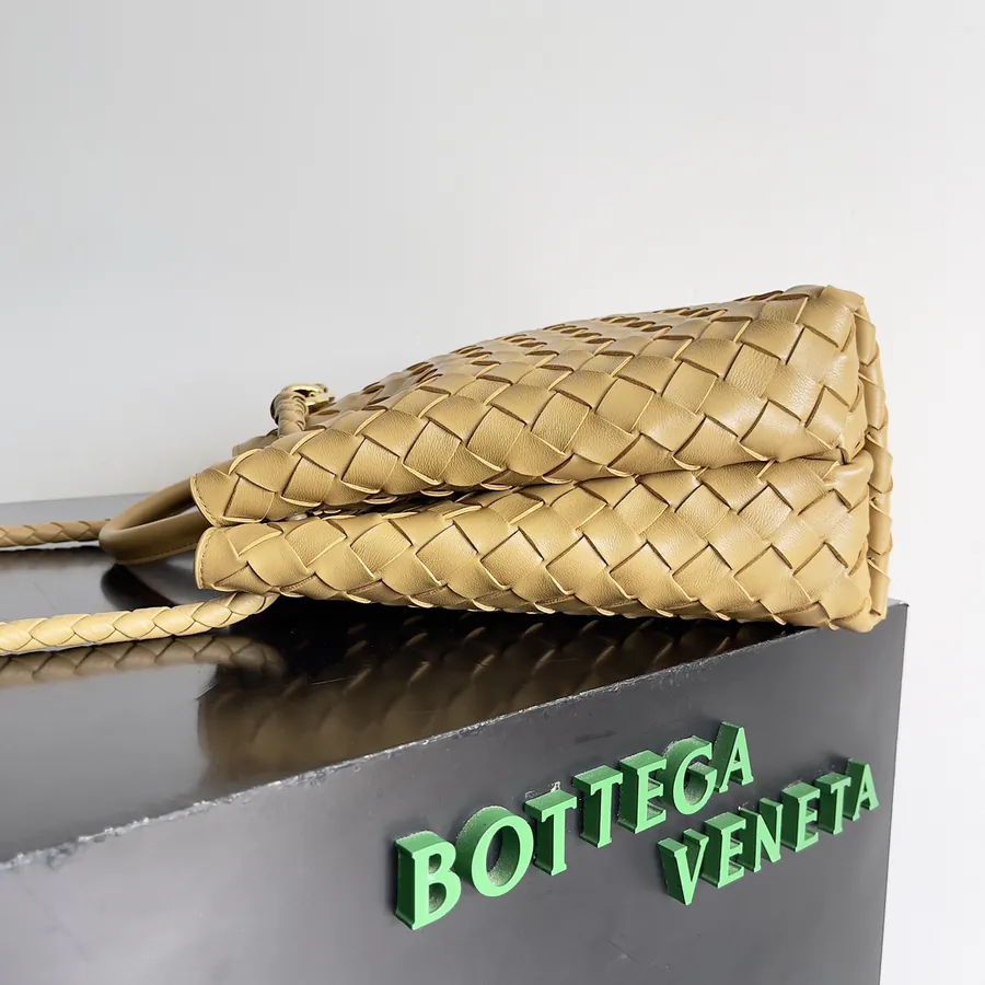 Bottega Veneta 2023 New Andiamo Bucket Bag