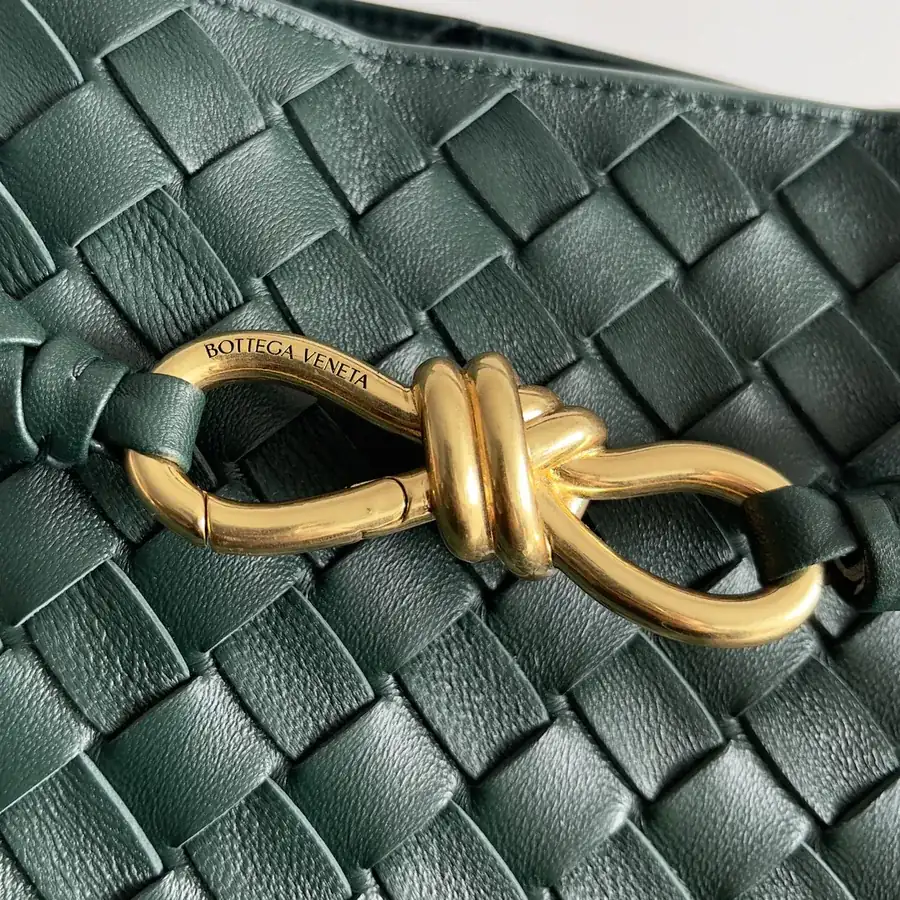 Bottega Veneta 2023 New Andiamo Bucket Bag