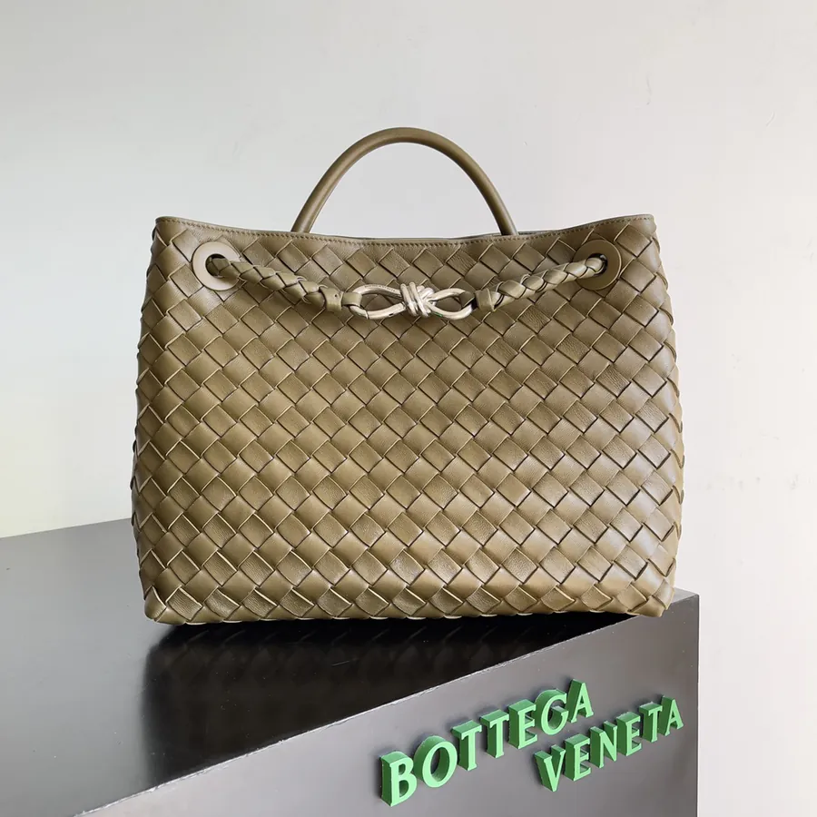 Bottega Veneta 2023 New Andiamo Bucket Bag