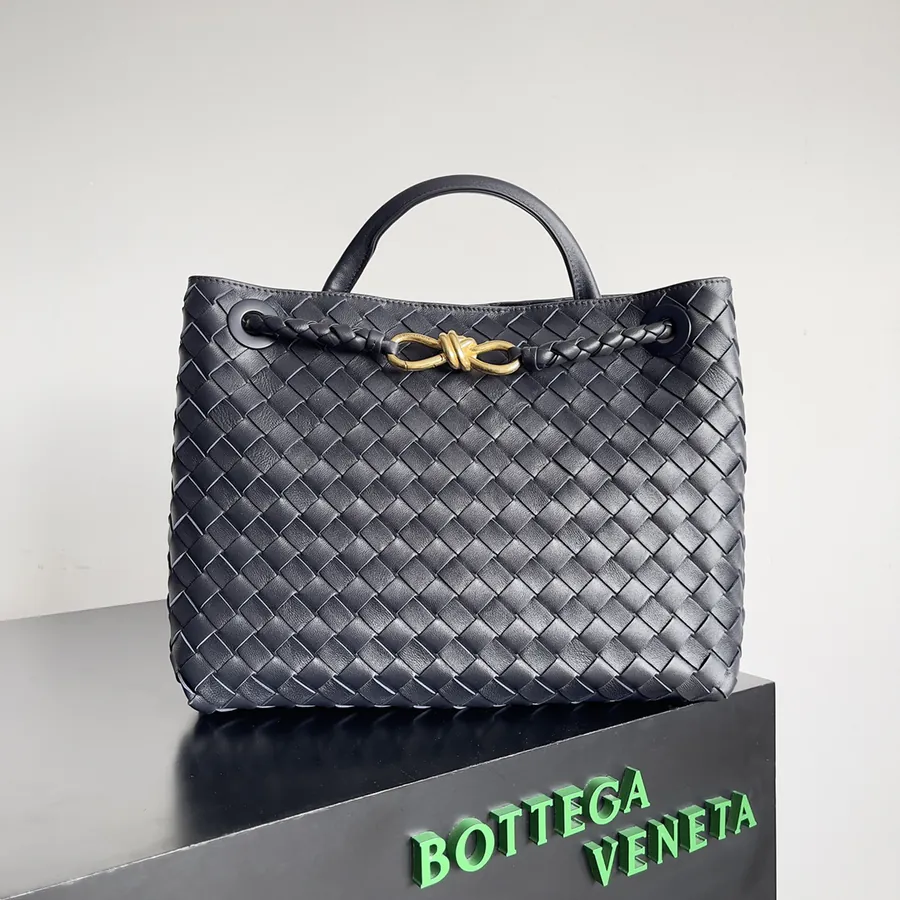 Bottega Veneta 2023 New Andiamo Bucket Bag