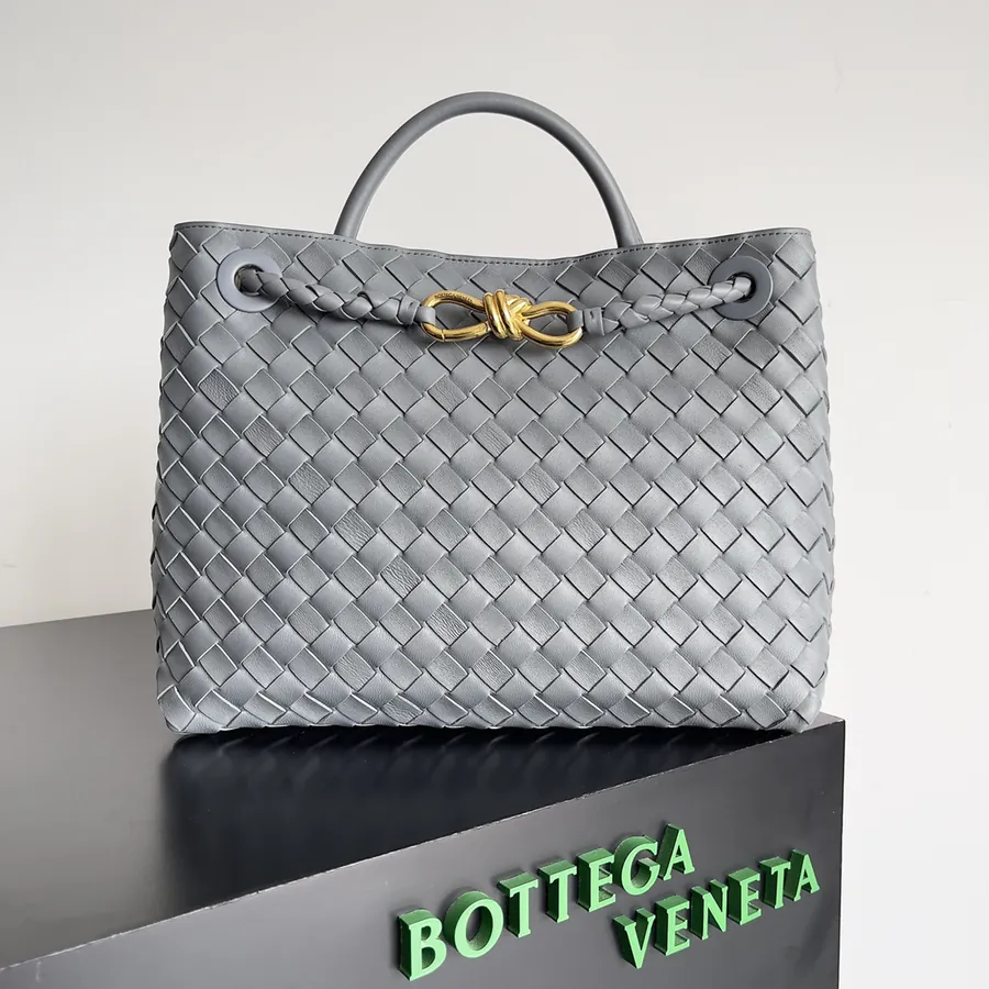 Bottega Veneta 2023 New Andiamo Bucket Bag