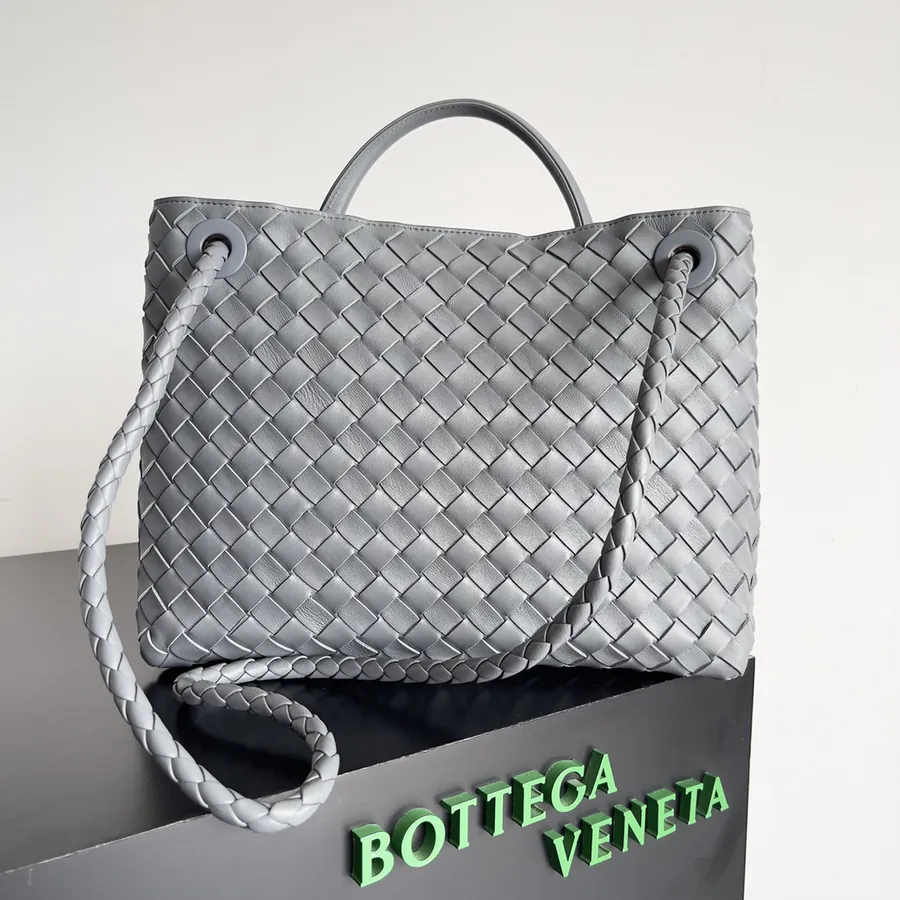 Bottega Veneta 2023 New Andiamo Bucket Bag