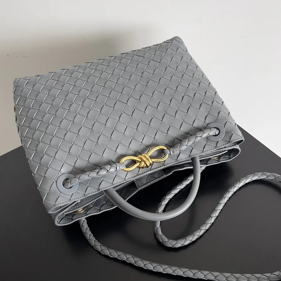 Bottega Veneta 2023 New Andiamo Bucket Bag