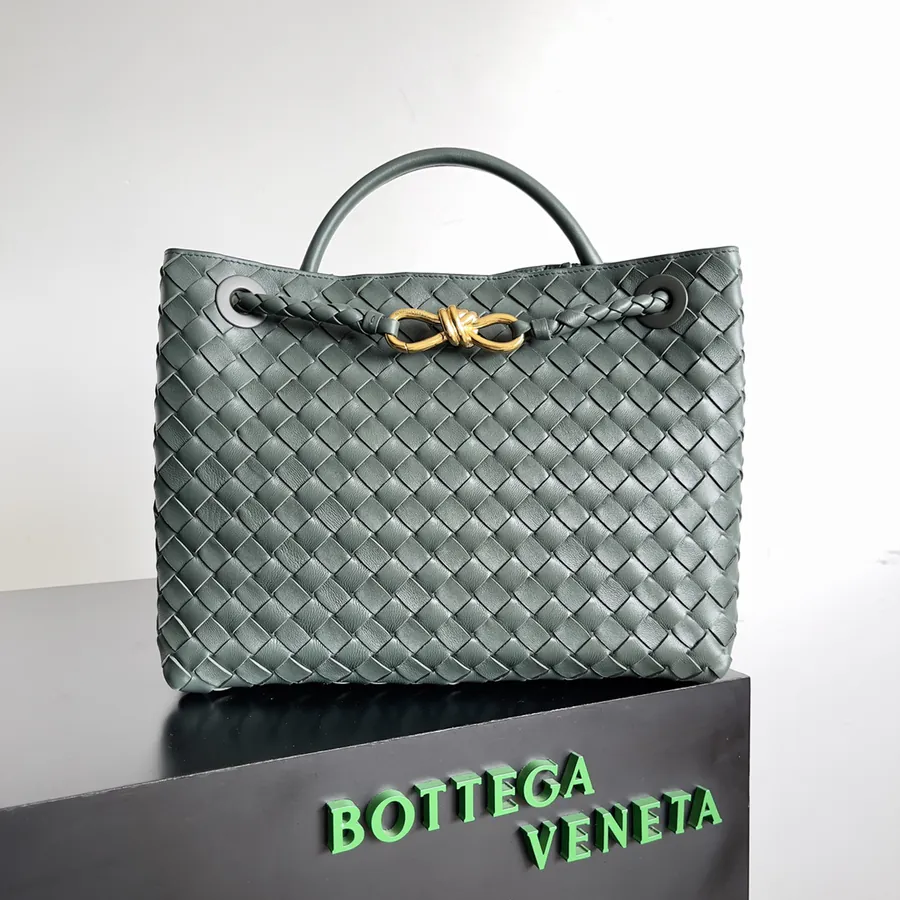 Bottega Veneta 2023 New Andiamo Bucket Bag