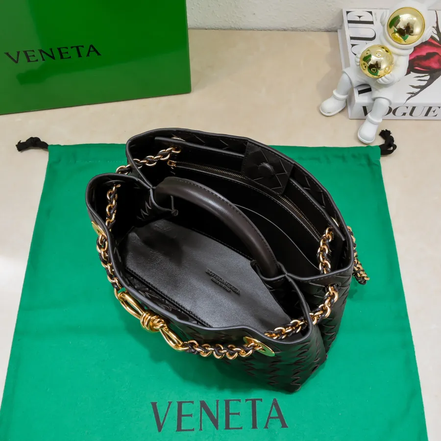 BOTTEGA VENETA Andiamo Small Chain Crossbody Bag