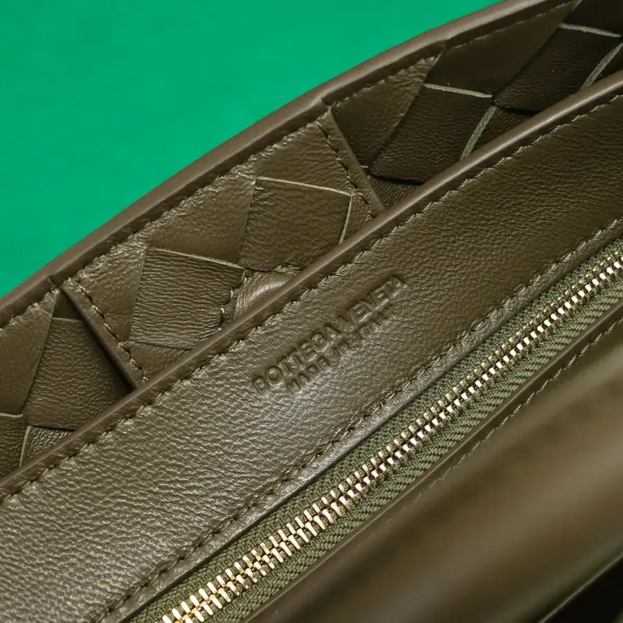 BOTTEGA VENETA Andiamo Mini Chain Bag