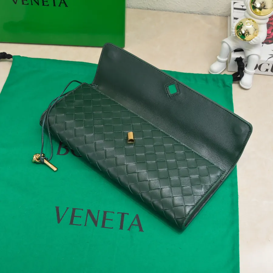 BV Andiamo Evening Handbag