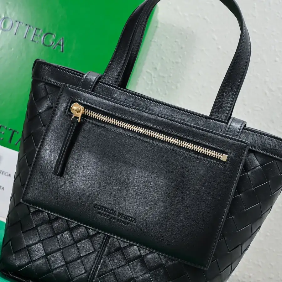 Bv 2023 New Flip Flap Tote