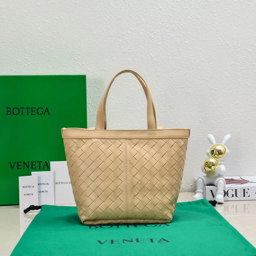 Bv 2023 New Flip Flap Tote Minimalist Tote Design