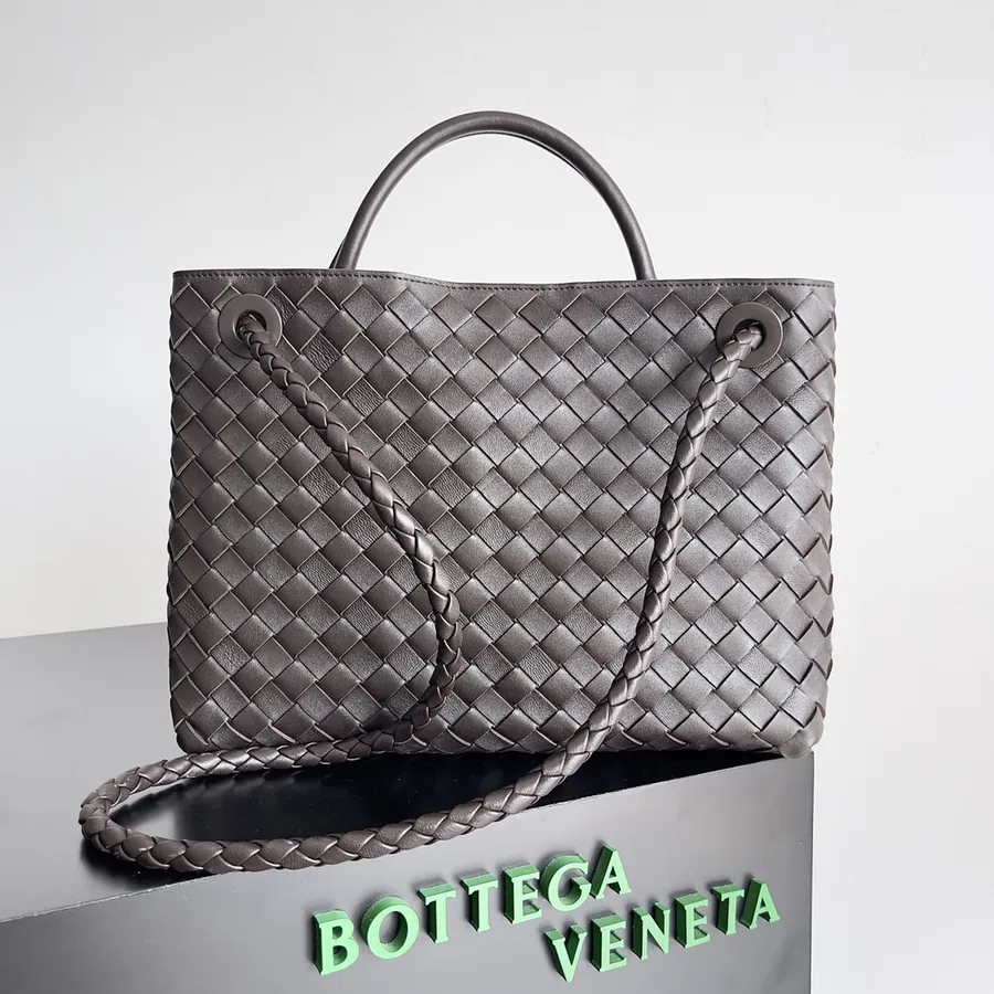 Bottega Veneta 2023 New Andiamo Bucket Bag