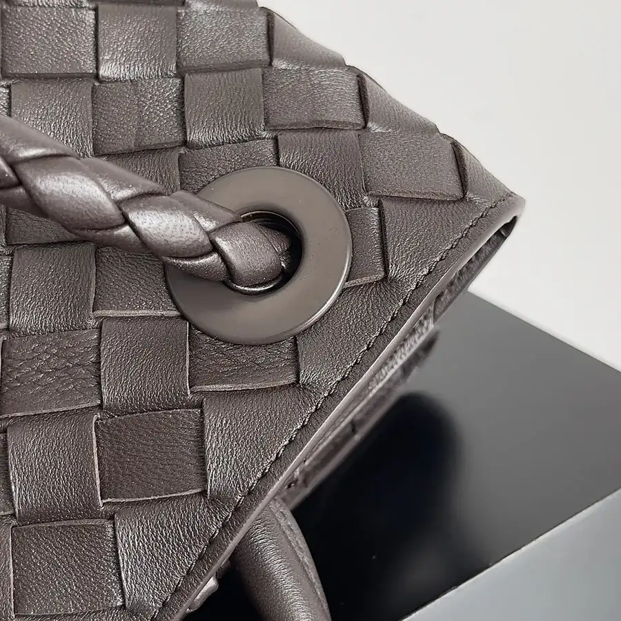 Bottega Veneta 2023 New Andiamo Bucket Bag