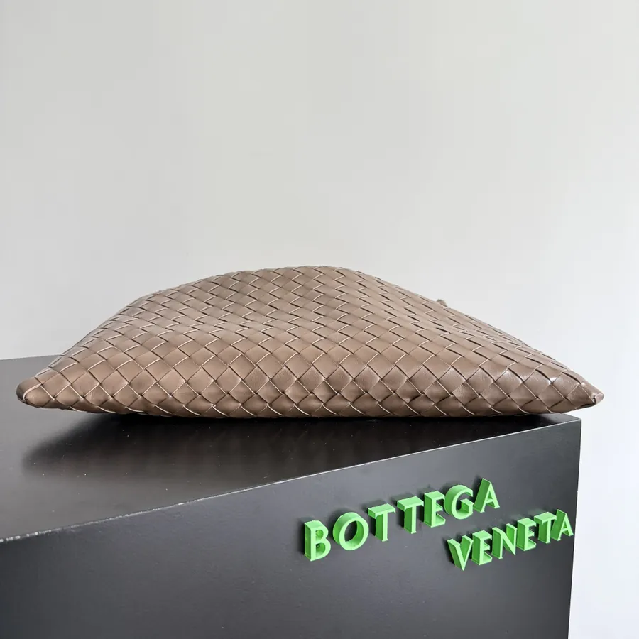 Bottega Veneta Hop Tote Seamless Design, Grained Calfskin